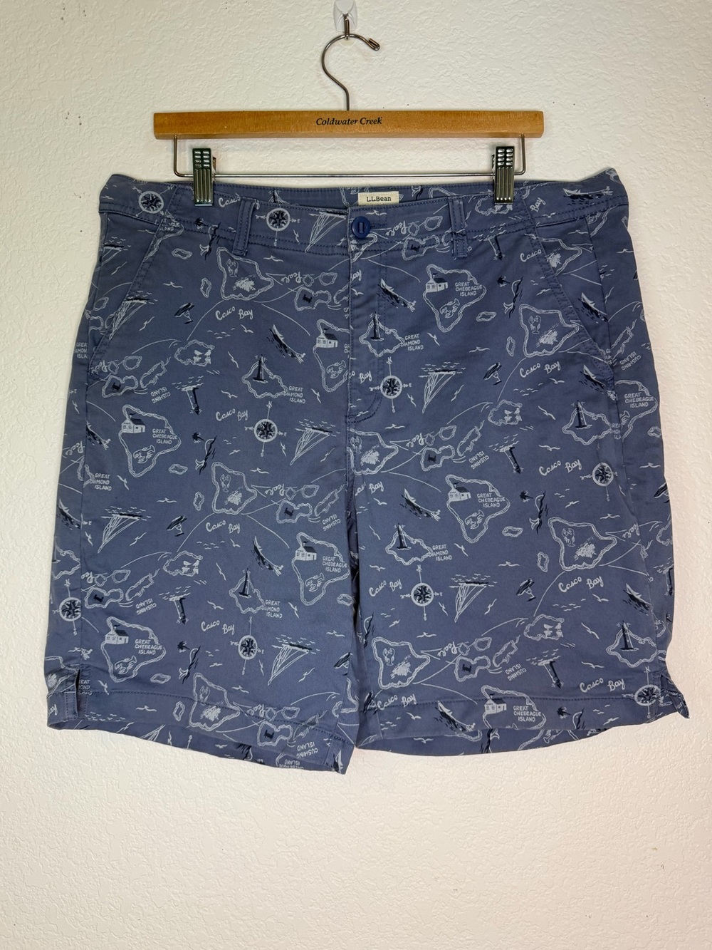 L.L. Bean Blue‎ Casco Bay Island-Print Favorite Fit Chino Shorts, Size 16